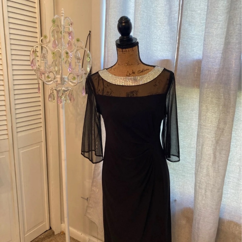 Dress - Picture 2 of 7